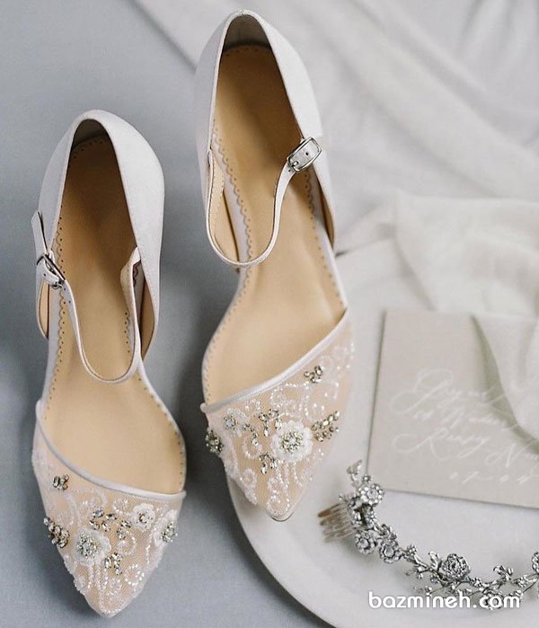 کفش عروس سنگدوزی شده مدلی زیبا برای عروس خانم‌های خاص پسند