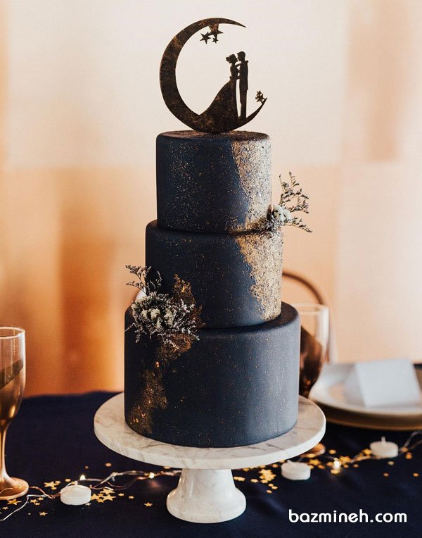 کیک سه طبقه رویایی جشن نامزدی، عروسی یا سالگرد ازدواج با تم مشکی طلایی 