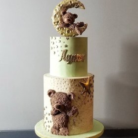 کیک دو طبقه جشن تولد کودک با تم خرس تدی 
