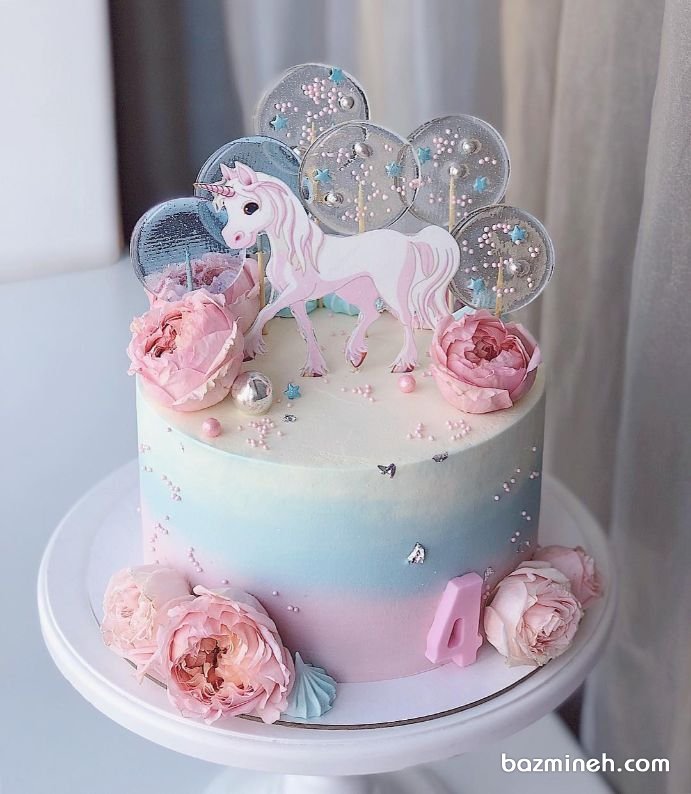 کیک رویایی جشن تولد دخترونه با تم اسب تک شاخ (Unicorn) و تزیین کوکی و آبنبات چوبی 