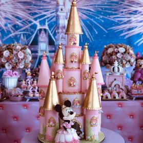 کیک فوندانت جشن تولد دخترونه با تم مینی موس (Minnie Mouse)