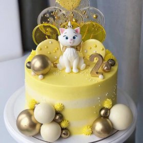 مینی کیک جشن تولد دخترونه با تم گربه‌های اشرافی
