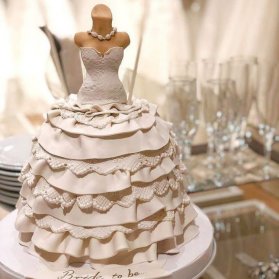 کاپ کیک فوندانت طرح لباس عروس 