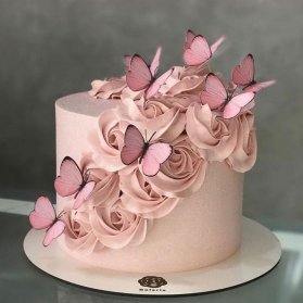 کیک ساده جشن تولد دخترونه با تم گل و پروانه