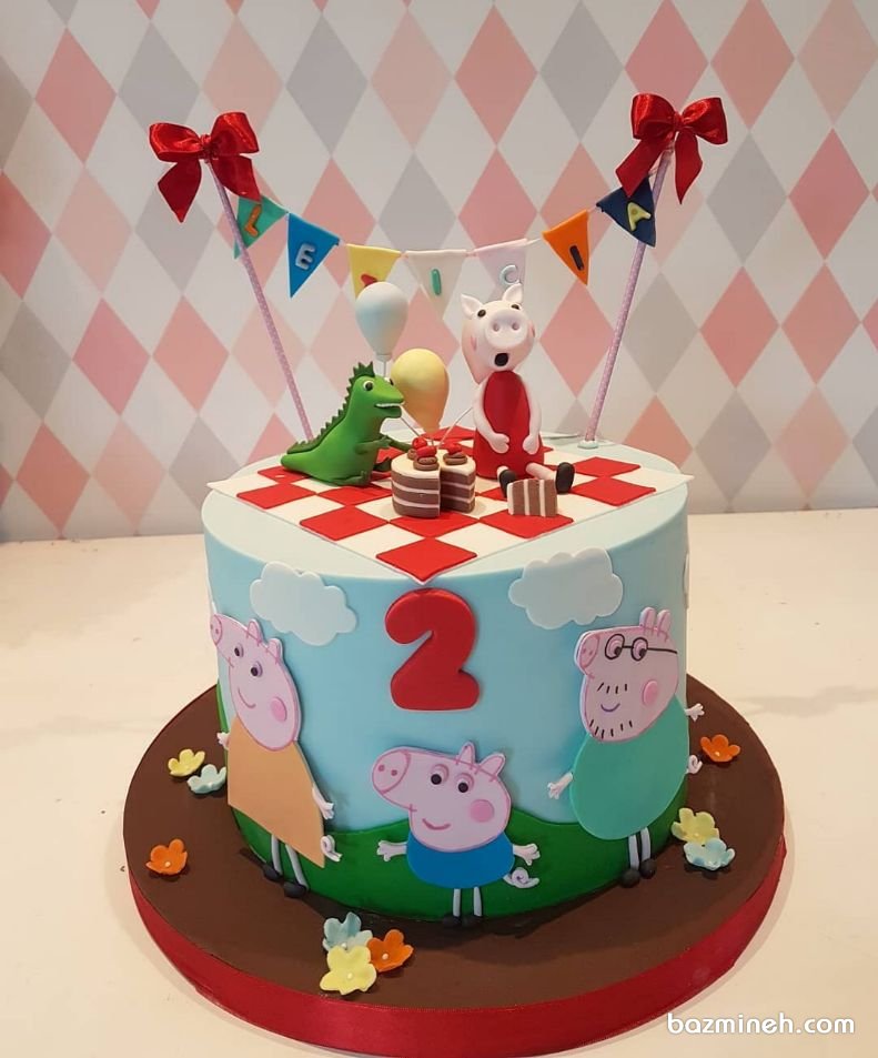 مینی کیک فوندانت جشن تولد کودک با تم خوک‌ صورتی (Peppa Pig)