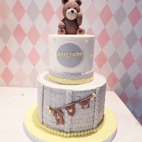 کیک دو طبقه جشن تولد کودک با تم خرس تدی