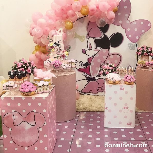 دکوراسیون و بادکنک آرایی رویایی جشن تولد دخترونه با تم مینی موس (Minnie Mouse)