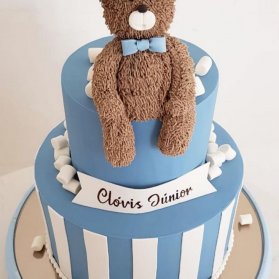 کیک دو طبقه جشن بیبی شاور یا تولد پسرونه با تم خرس تدی
