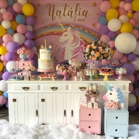 دکوراسیون و بادکنک آرایی رویایی جشن تولد دخترونه با تم یونیکورن (Unicorn)