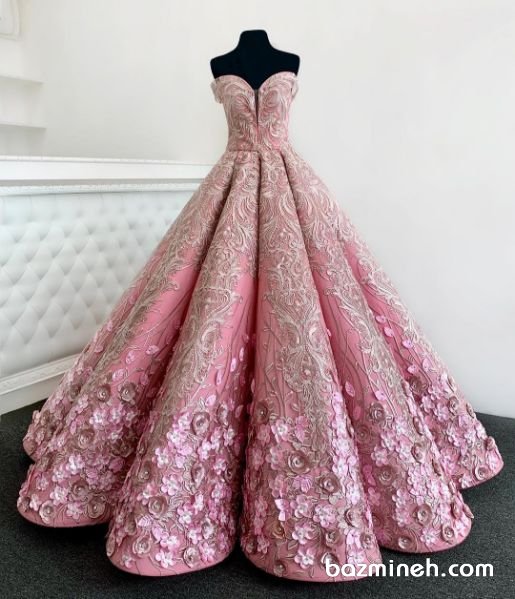 لباس نامزدی پرنسسی یقه دکلته قلبی دامن کلوش گلدوزی شده 