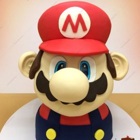 قارچ خور از جمله شخصیت های نوستالژیکی است که بسبار ا  افراد با آن خاطره دارند از این رو قارچ خور یا ماریو میتواند دیزاین کیک مناسب برای تولدهای پسرانه و بزرگسال باشد که با روکش فوندانت دیزاین می شود. کیک جشن تولد کودک با تم قارچ خور (ماریو)