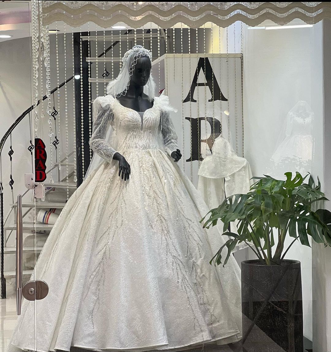 فروشگاه عروس آراد
